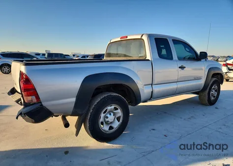 2013 Toyota Tacoma Prerunner Access Cab z USA, uszkodzony, nr VIN 5TFTX4GN5DX018315